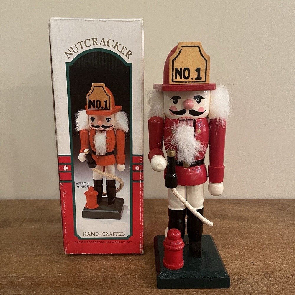 VTG Kurt Adler Santa's World Fireman Firefighter Nutcracker 9.5" C214 w Box